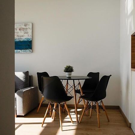 Beachfront Apartment Малага Екстериор снимка